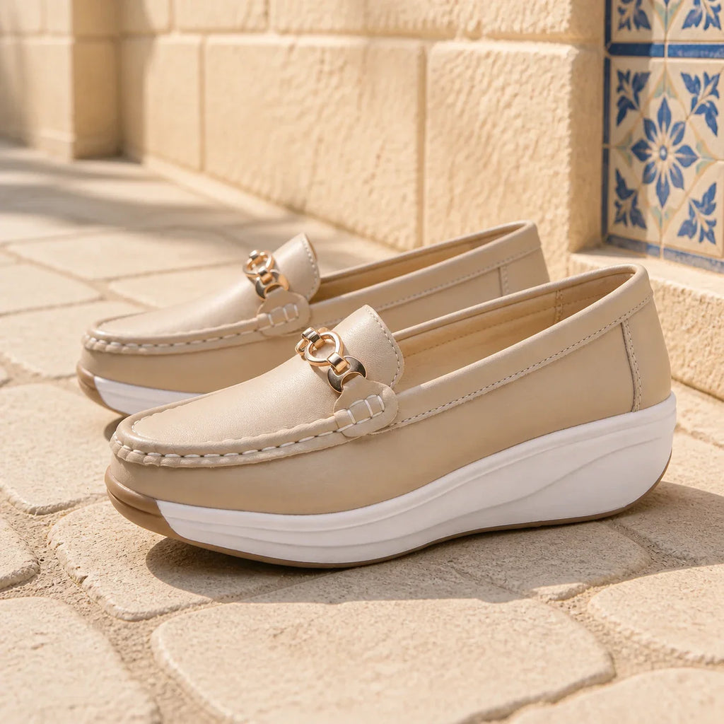Mocassins Compensés Ajourés Et Détails Boucles Dorées Pour Femme - Mediterranean lifestyle
