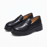 Mocassins En Cuir À Plateforme Pour Femmes - Studio — Front 3/4 Pair