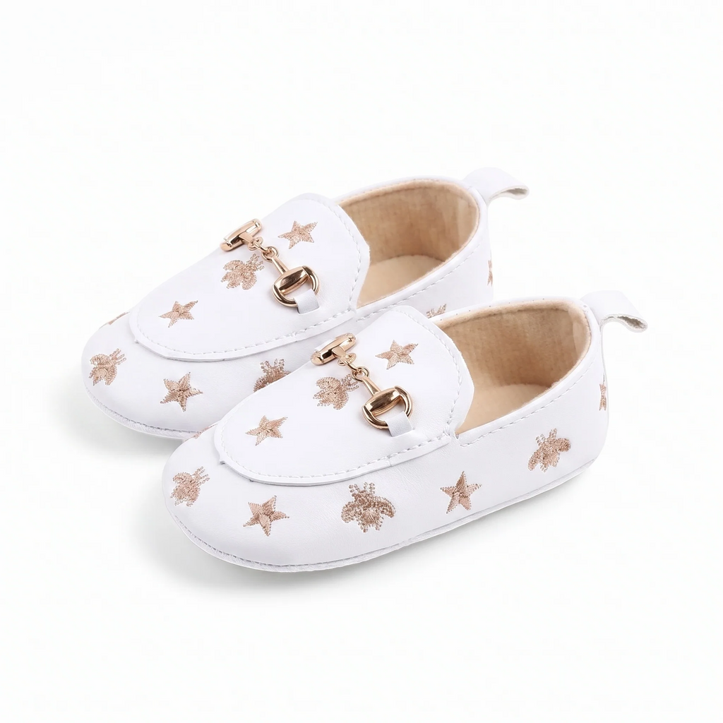 Petit Mocassin En Cuir Pour Bébé - Studio — Front 3/4 Pair