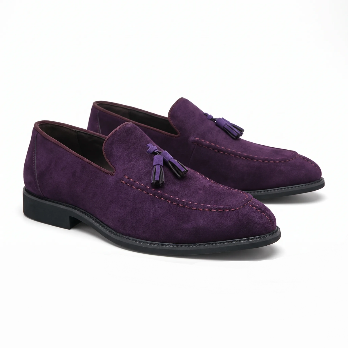 Mocassins Violets En Daim Pour Hommes - Studio — Front 3/4 Pair Image