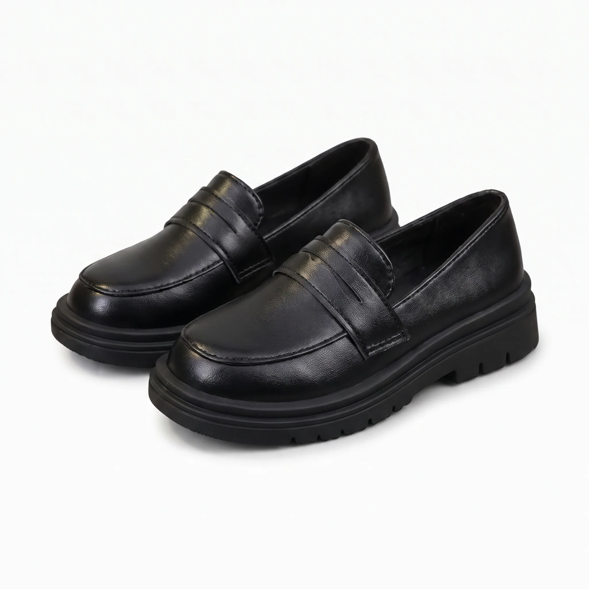 Mocassins Noir Brillant De Printemps Pour Garçons - Studio — Front 3/4 Pair
