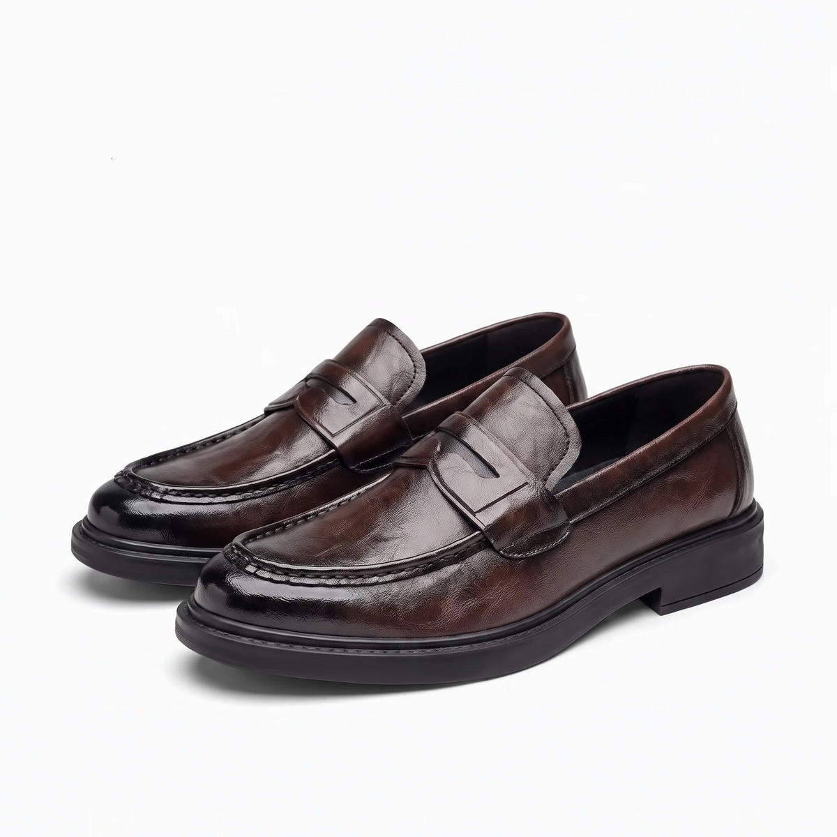 Mocassins Pour Homme En Cuir Véritable De Couleur Marron - Studio — Front 3/4 Pair