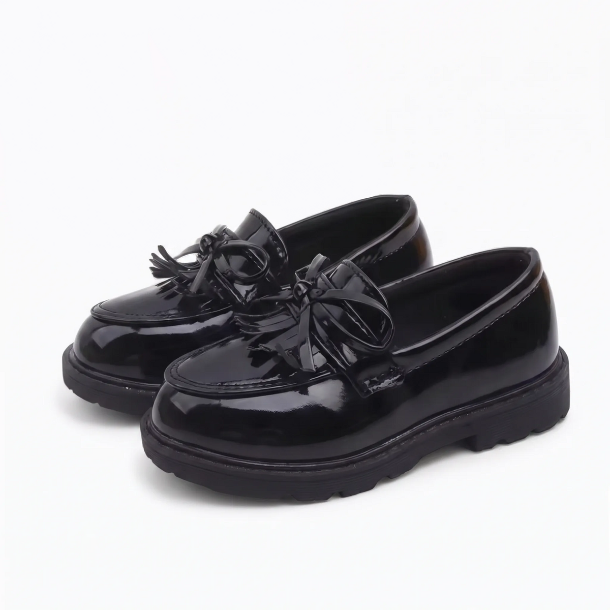 Mocassin Style Britannique Pour Filles - Studio — Front 3/4 Pair