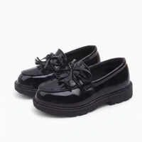 Mocassin Style Britannique Pour Filles - Studio — Front 3/4 Pair