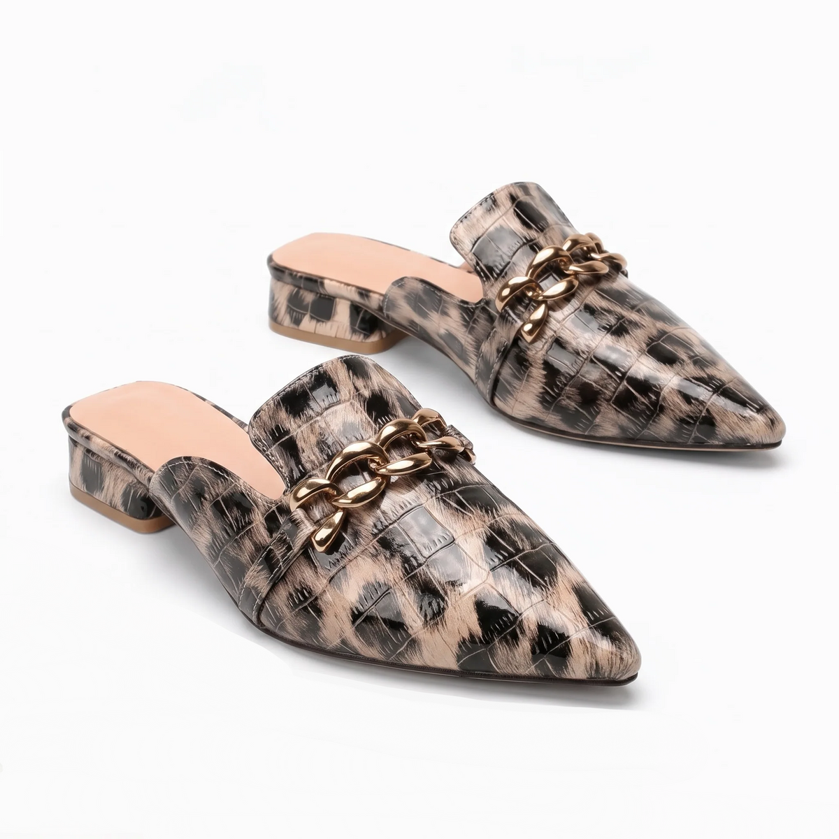 Mocassins Vernis Léopard À Talons Carrés Pour Femmes - Studio — Front 3/4 Pair Image