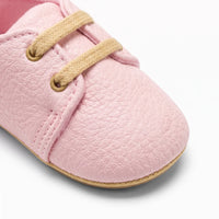 Mocassin Avec Nœud Et Semelle Souple Pour Bébé Fille - Studio — Detail Close-up