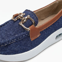 Mocassin Ballerine Avec Boucle Fine - Studio — Detail Close-up