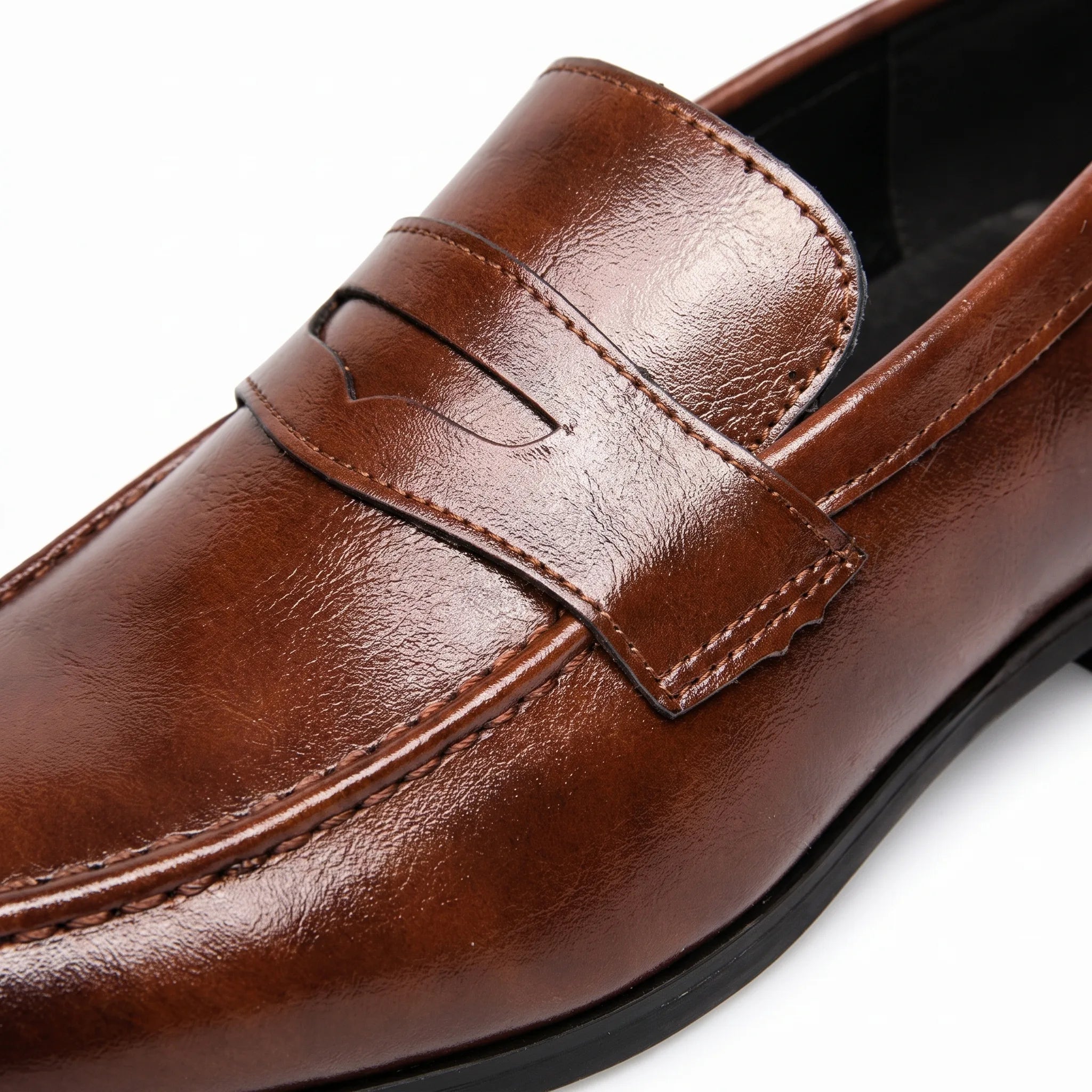 Mocassin Cuir Homme Semelle Gomme - Studio — Detail Close-up Image