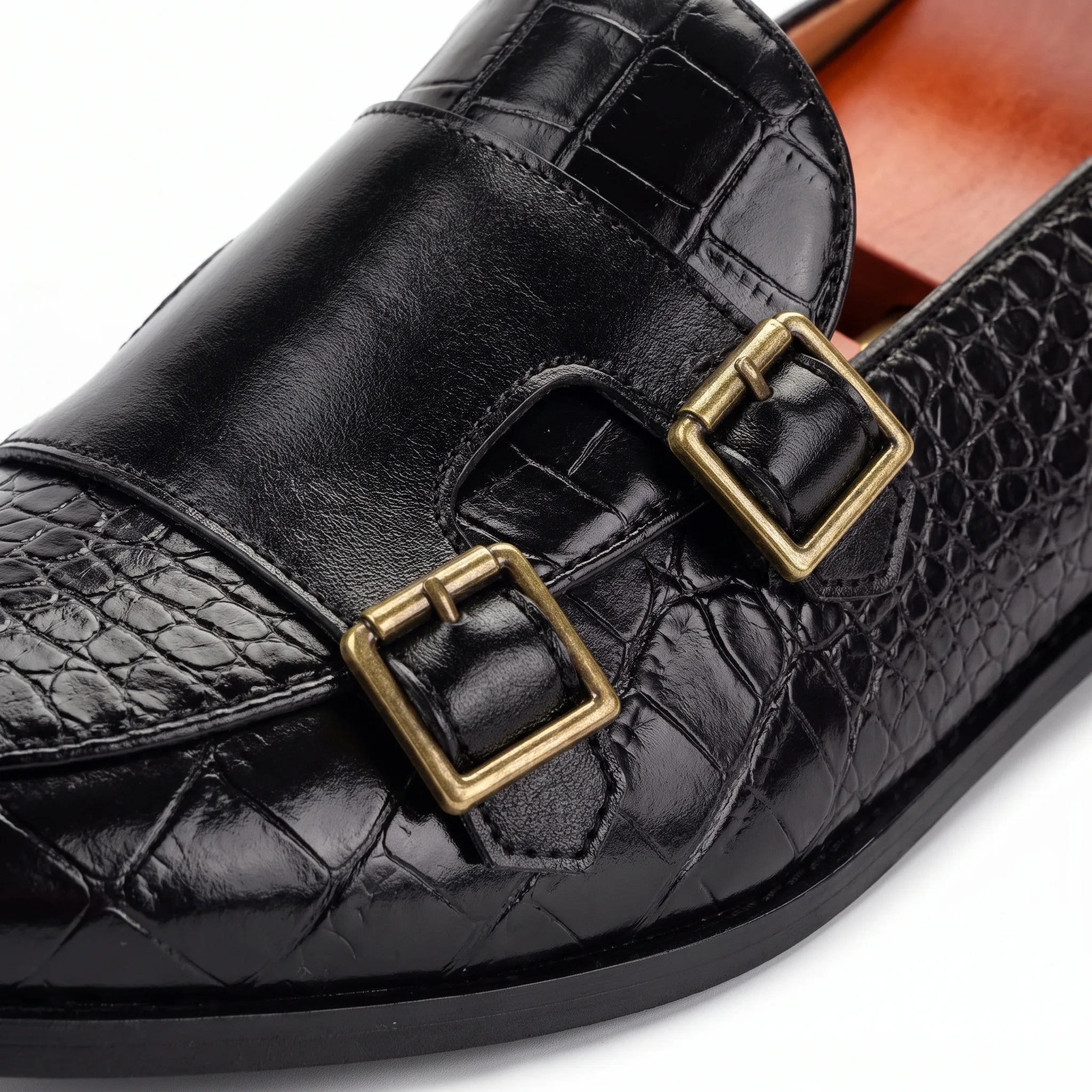 Mocassin En Cuir À Imprimé Crocodile Pour Hommes - Studio — Detail Close-up Image