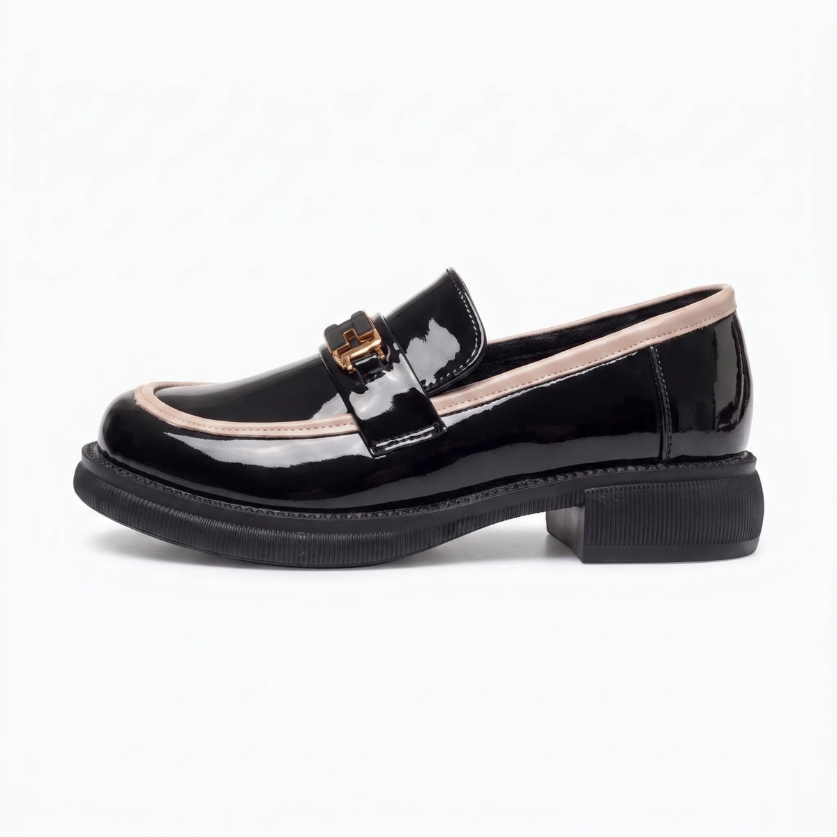 Mocassins À Bout Rond En Cuir Verni Pour Femmes - Studio — Side Profile