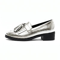 Mocassins À Gland Argentés Pour Femme En Cuir Véritable - Studio — Side Profile