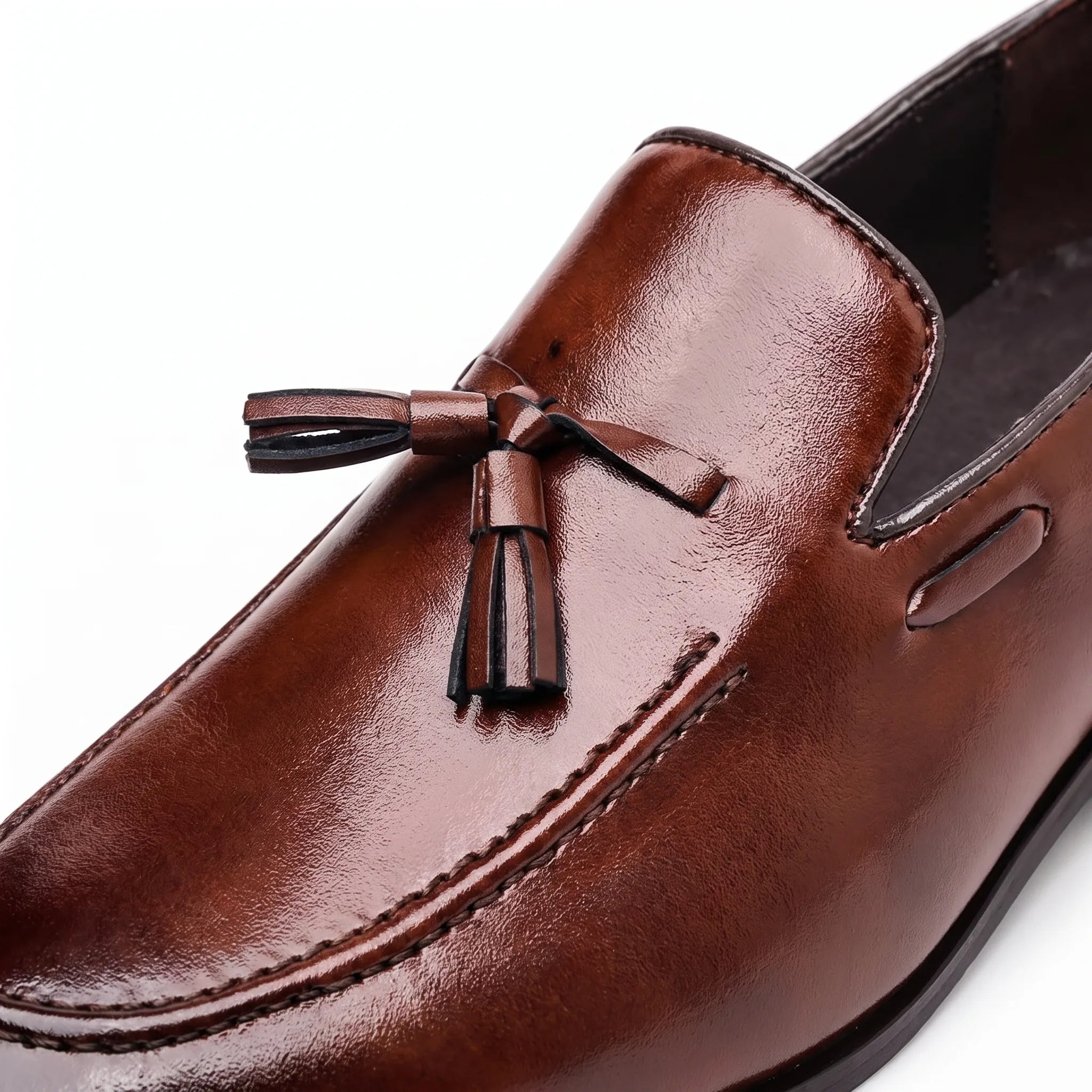 Mocassins À Gland En Cuir Véritable Marron Pour Hommes - Studio — Detail Close-up Image