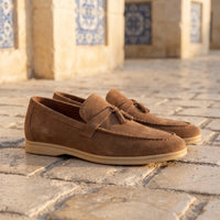 Mocassins À Glands En Daim Camel Pour Homme - Lifestyle — Mediterranean Editorial