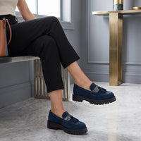 Mocassins À Glands En Daim Style Vintage - Lifestyle — Worn Editorial