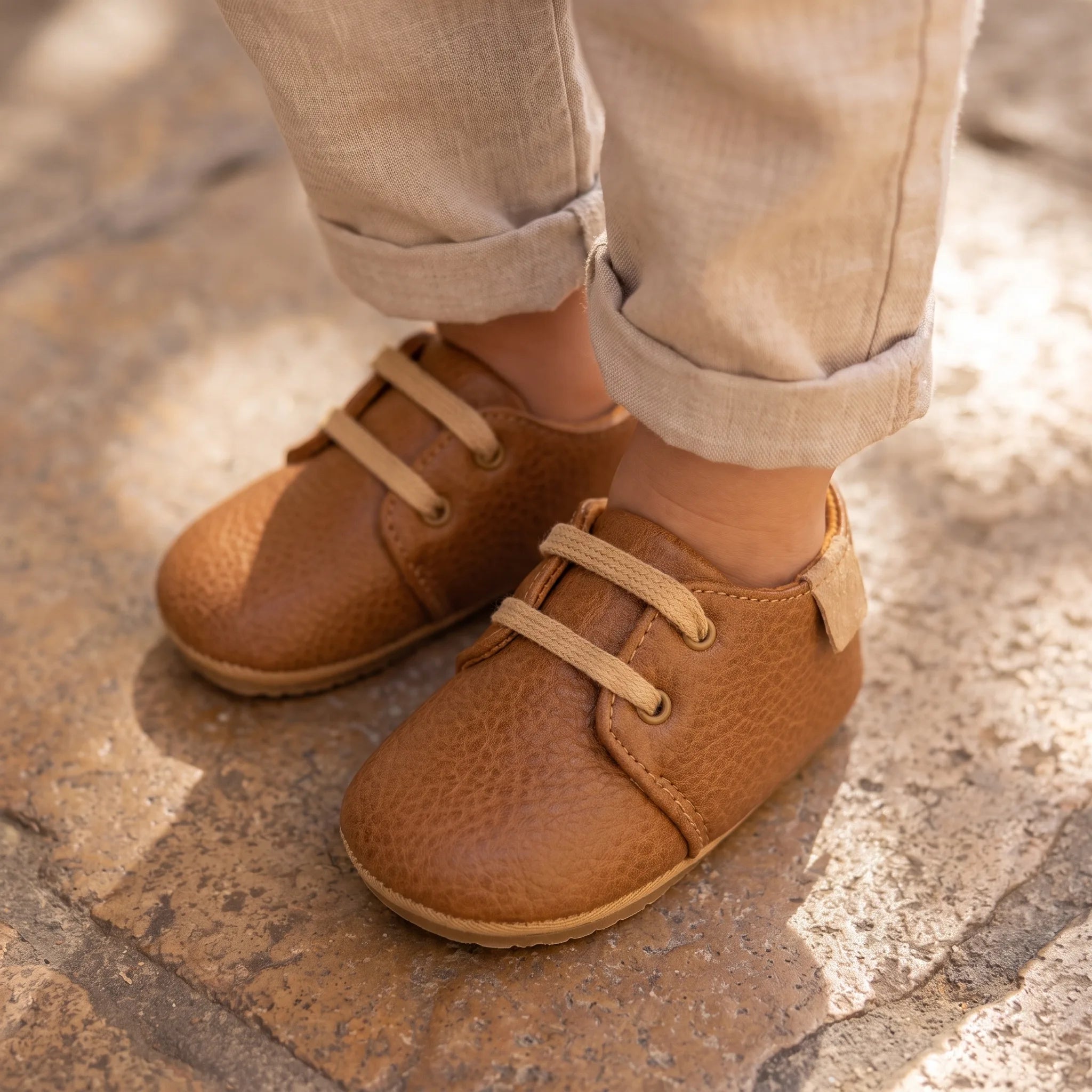Mocassins À Lacets Et Semelle Souple Pour Bébé Garçon - On-foot — Top-down Worn View Image