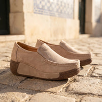 Mocassins À Plateforme Confortable Pour Femme - Lifestyle — Mediterranean Editorial
