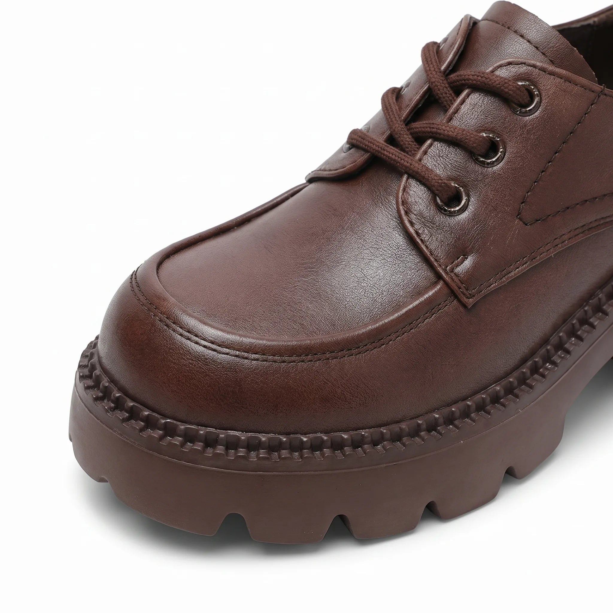 Mocassins À Plateforme En Cuir Marron Pour Femmes - Studio — Detail Close-up Image