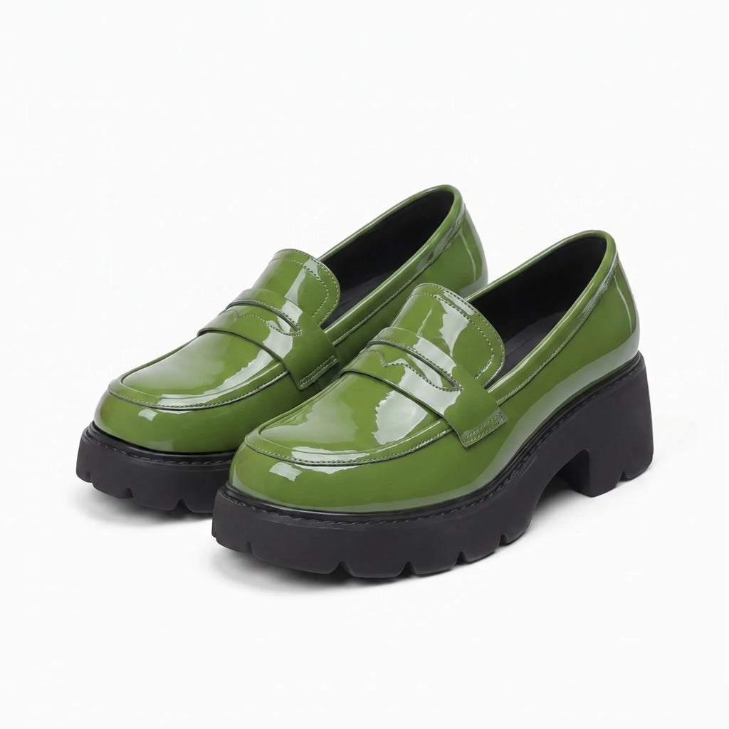 Mocassins Aspect Cuir Vernis À Semelle Épaisse - Studio — Front 3/4 Pair