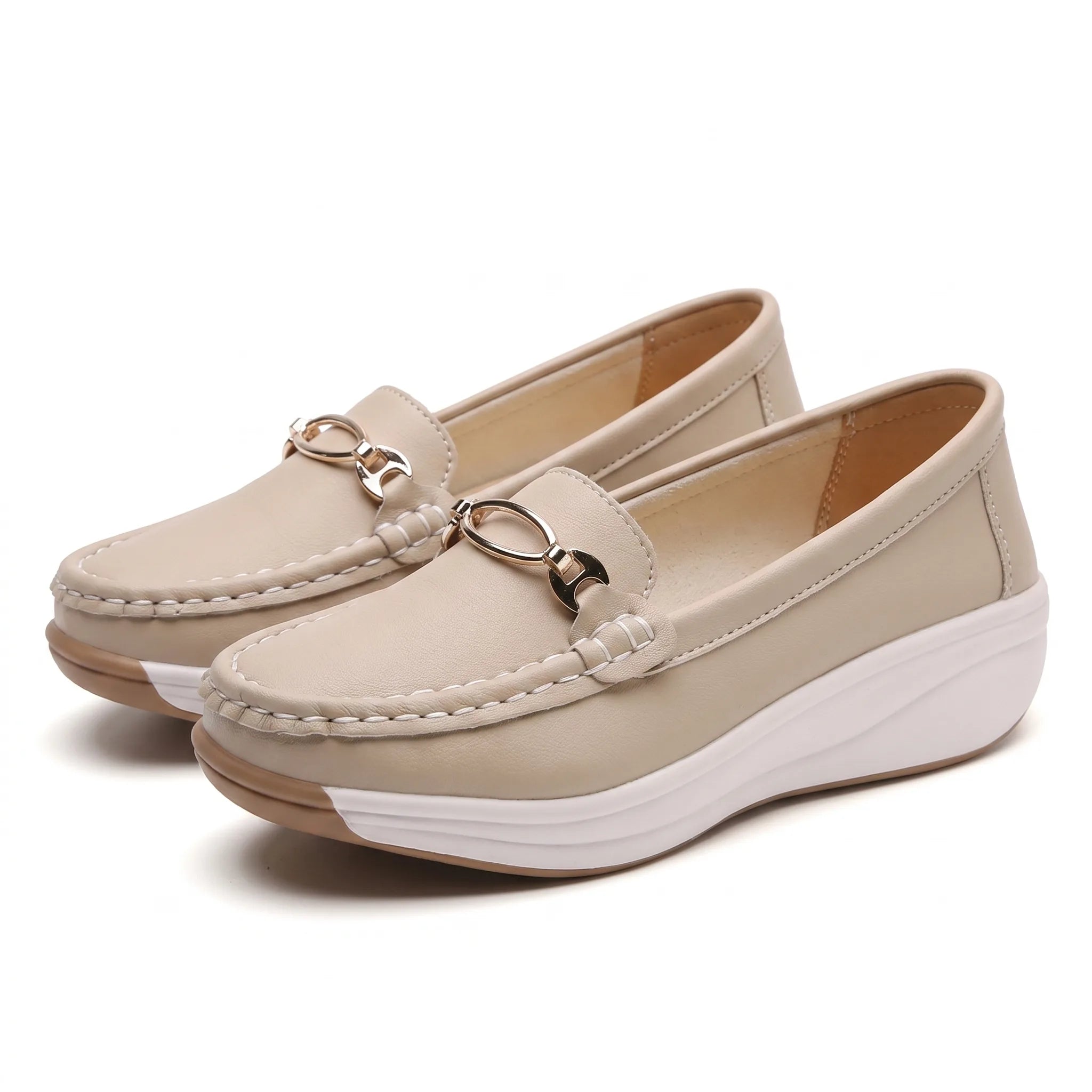 Mocassins Compensés Ajourés Et Détails Boucles Dorées Pour Femme - Studio — Front 3/4 Pair