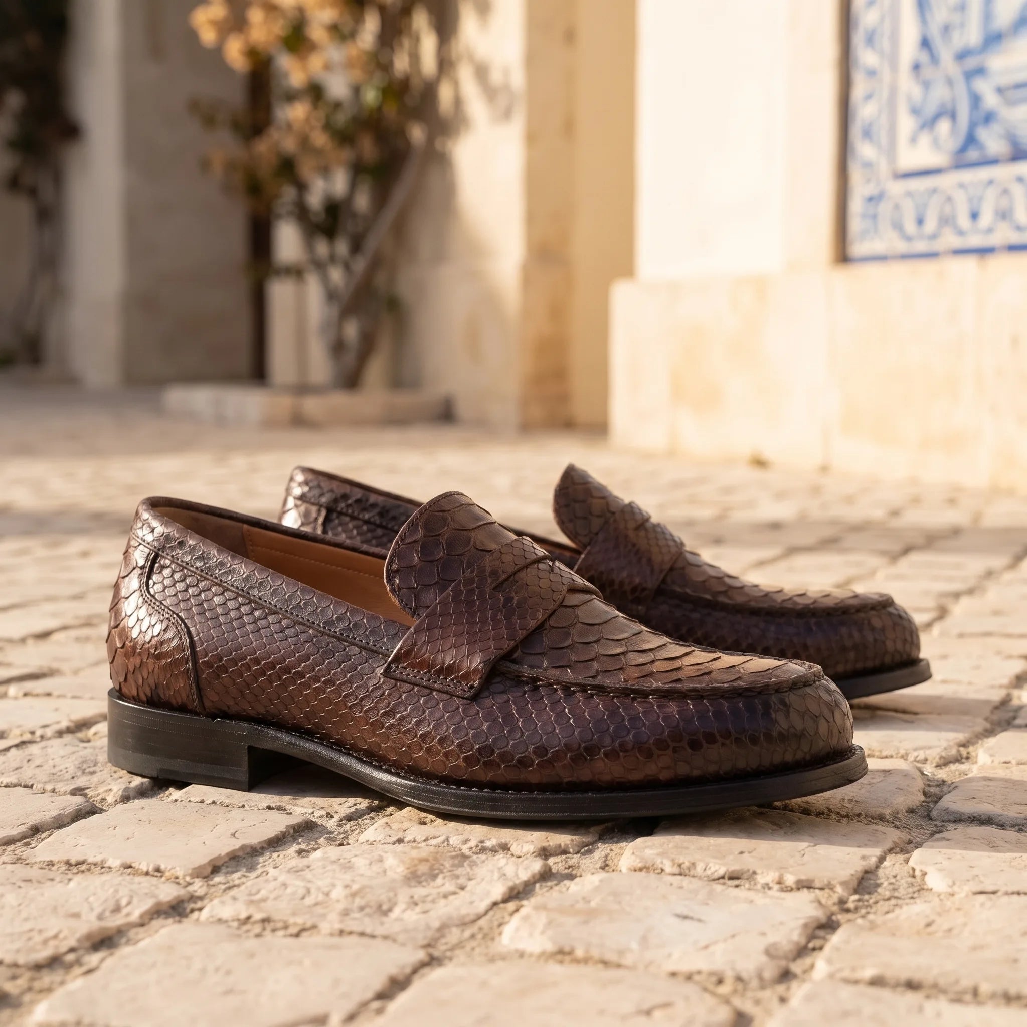 Mocassins Décontractés Marron En Cuir Véritable Pour Homme - Lifestyle — Mediterranean Editorial