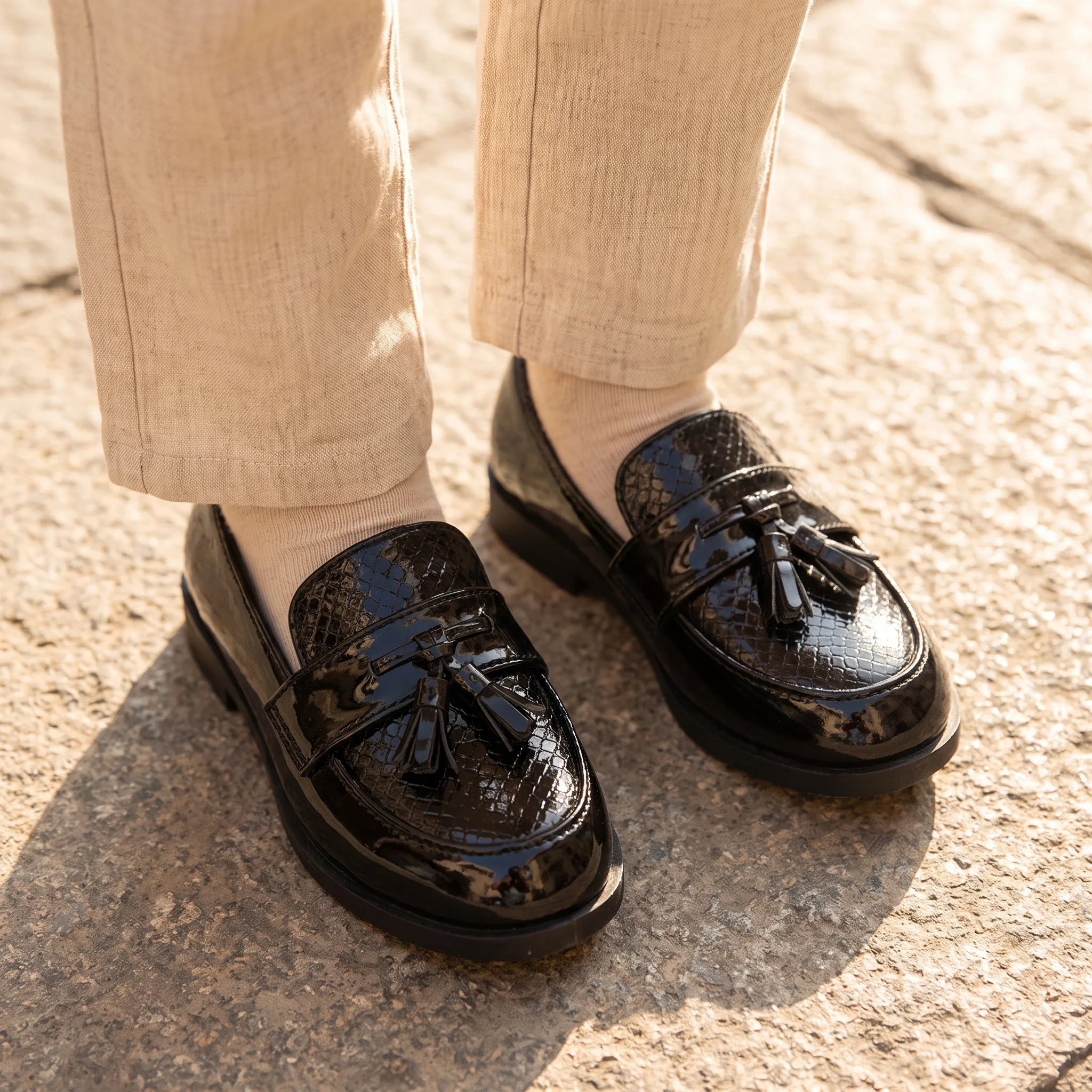 Mocassins Décontractés Souples En Cuir Pour Garçons - On-foot — Top-down Worn View Image