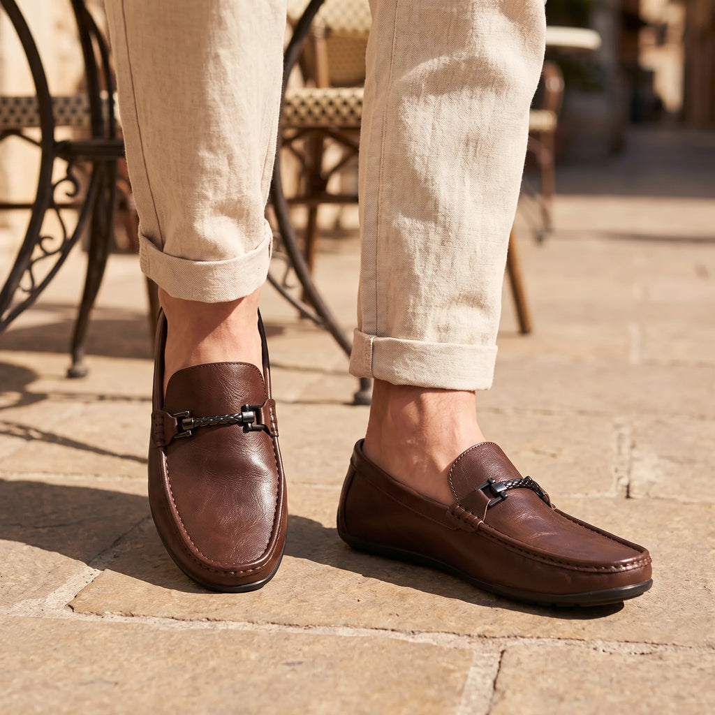 Mocassins En Cuir Véritable Avec Mors Pour Homme - On-foot — Top-down Worn View