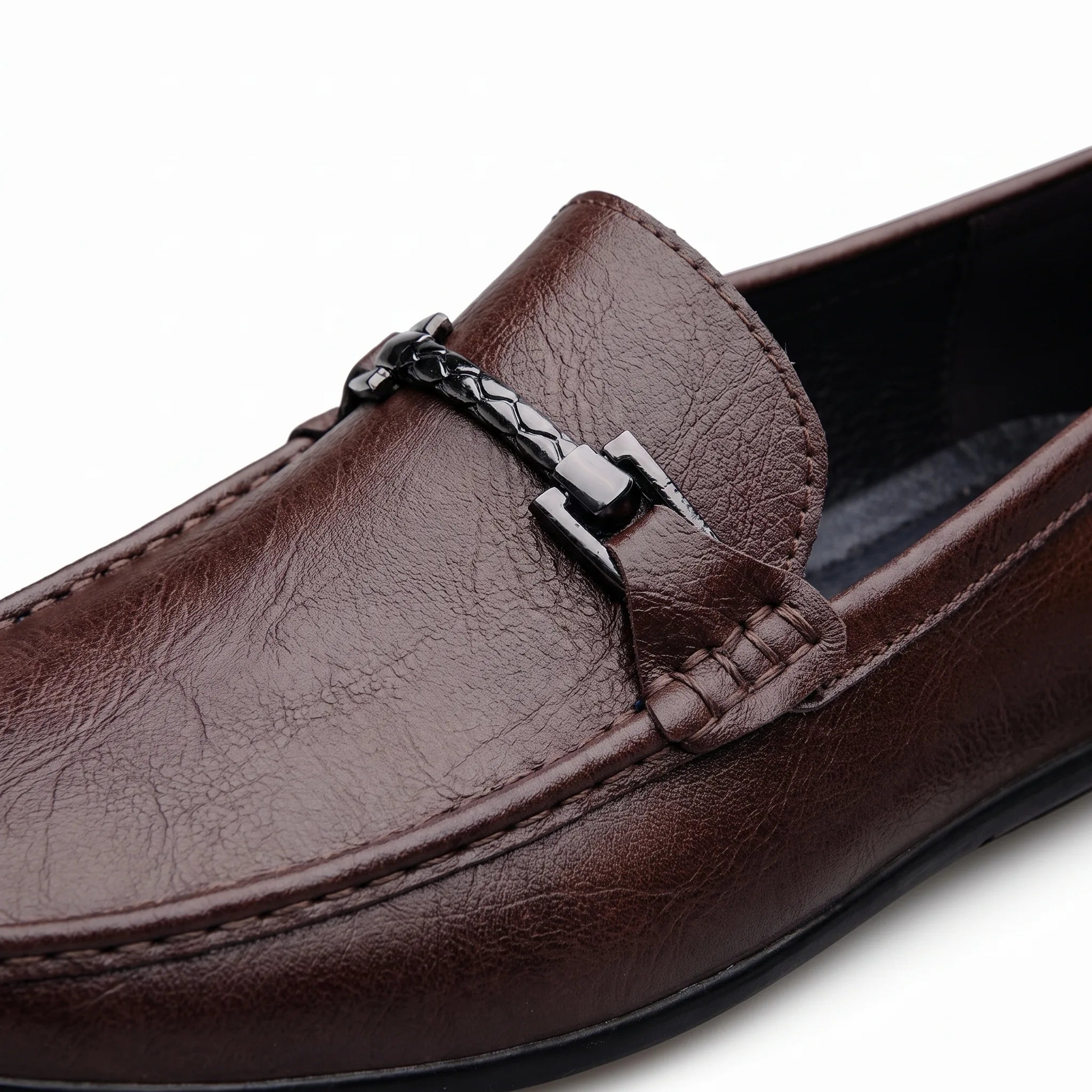 Mocassins En Cuir Véritable Avec Mors Pour Homme - Studio — Detail Close-up Image