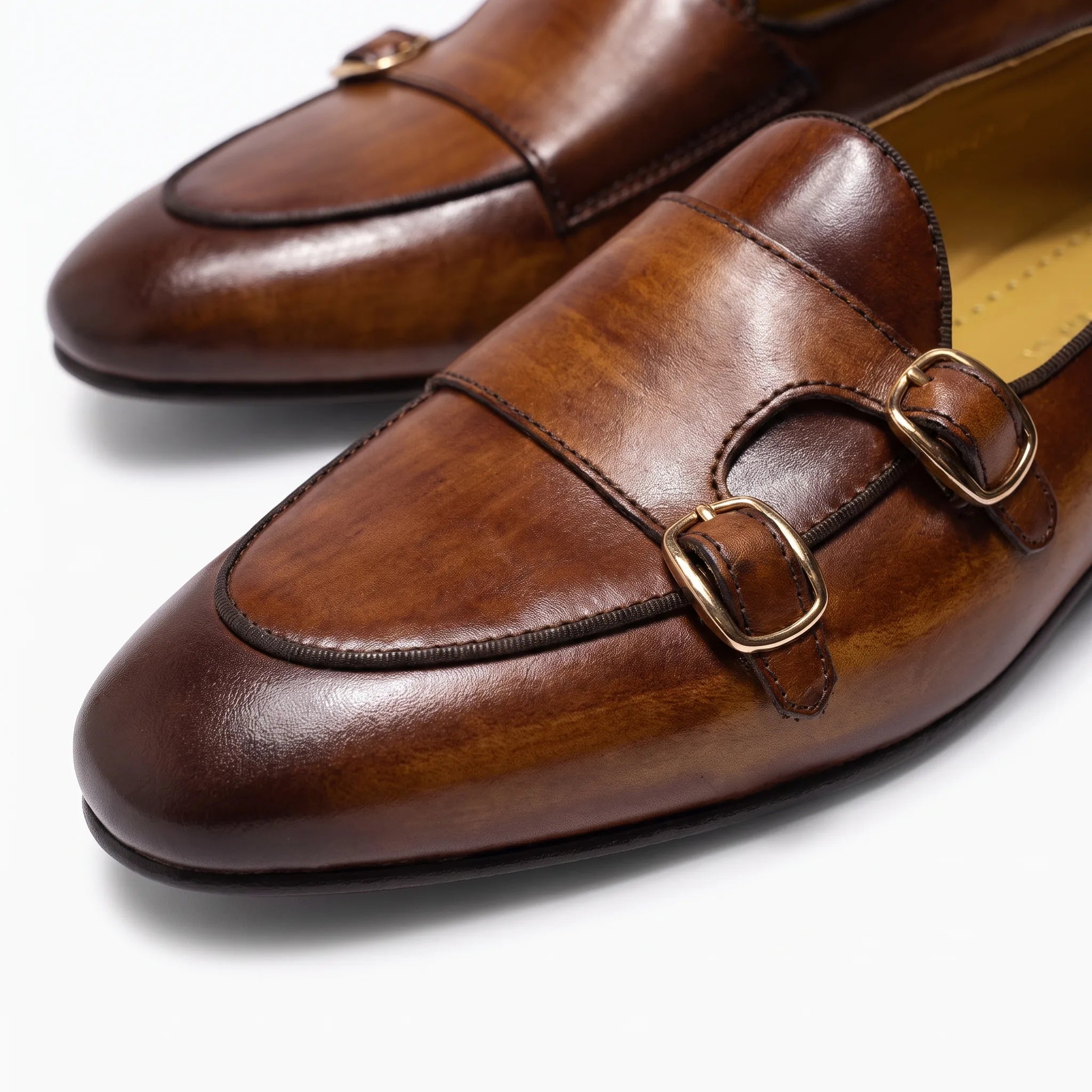 Mocassins En Cuir Véritable Marron Foncé Pour Homme - Studio — Detail Close-up Image