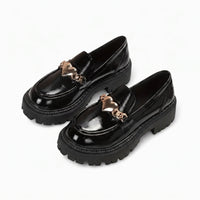 Mocassins En Cuir Verni Pour Femmes Avec Design De Cœur - Studio — Front 3/4 Pair