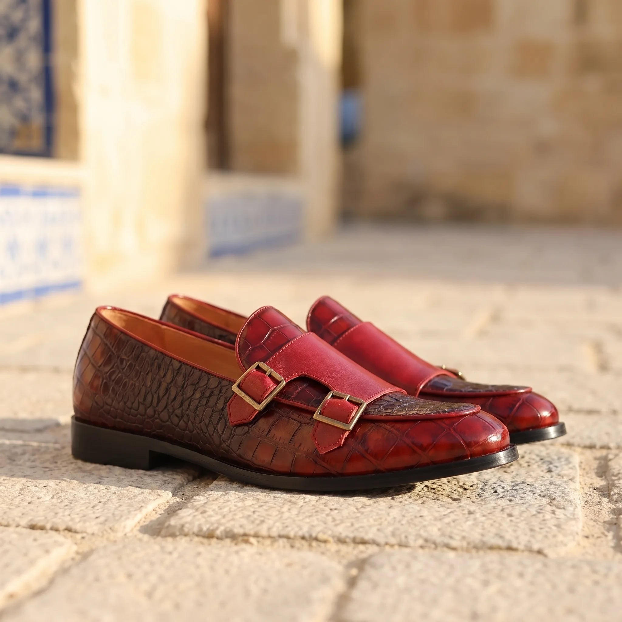 Mocassins En Cuir Vernis Rouge Grain Crocodile - Lifestyle — Mediterranean Editorial
