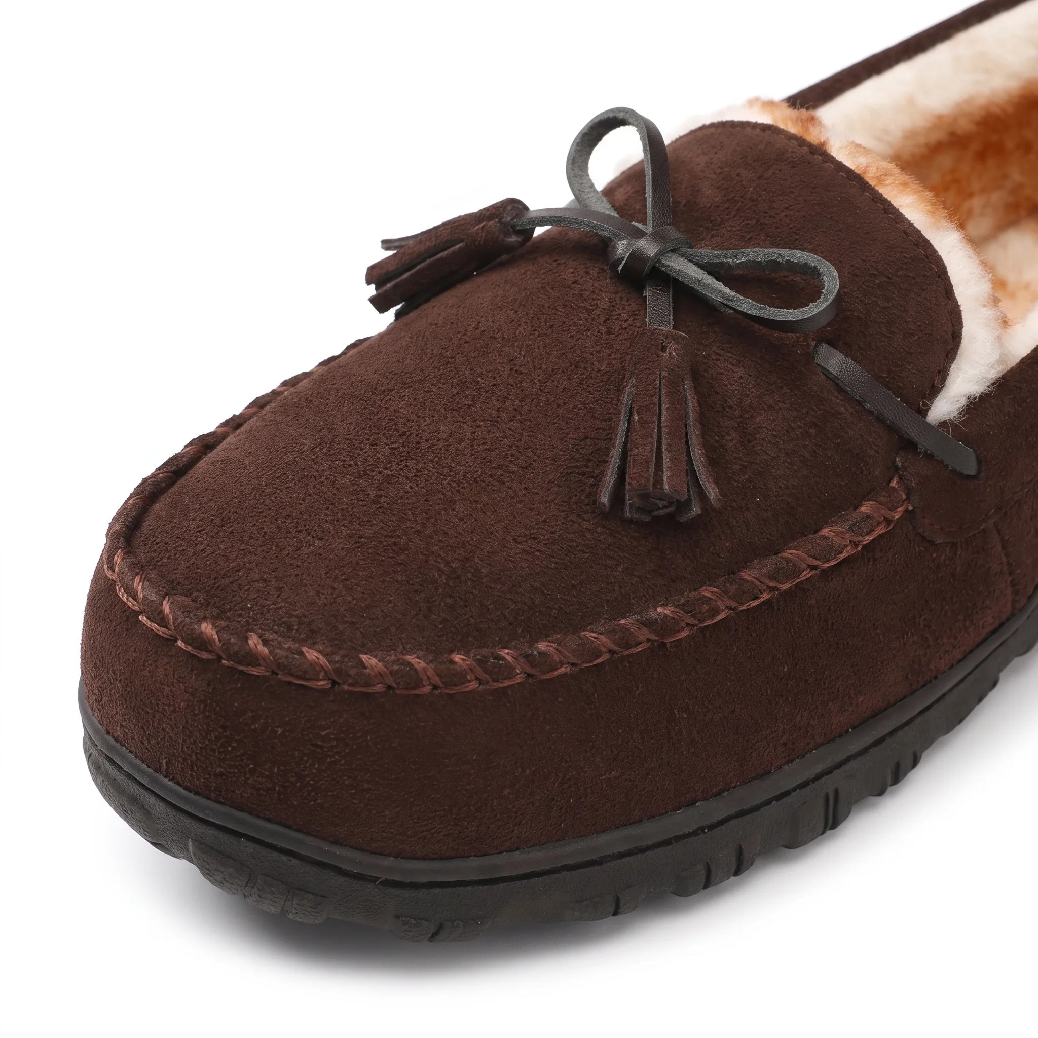 Mocassins En Daim Fourrés - Studio — Detail Close-up Image