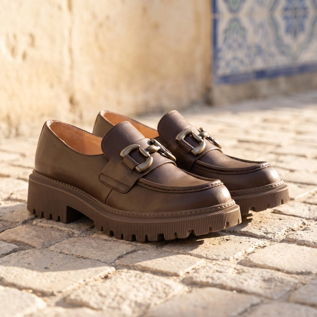 Mocassins Faciles À Enfiler En Cuir Pour Femmes - Lifestyle — Mediterranean Editorial