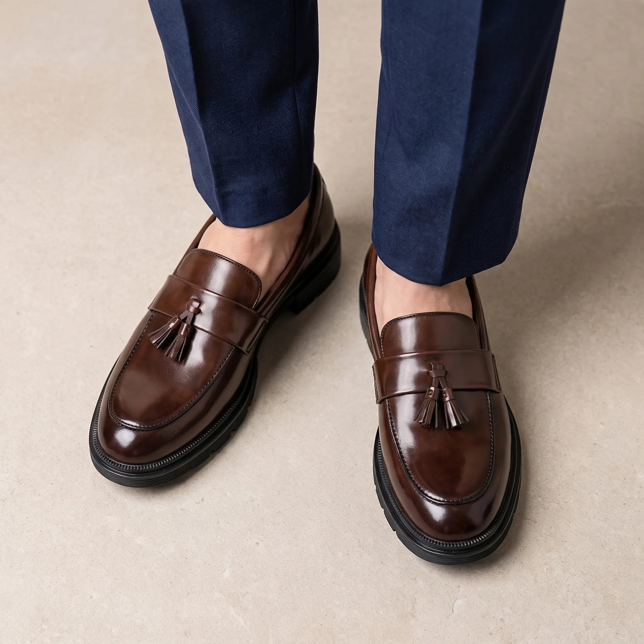 Mocassins Habillés À Glands En Cuir Véritable Pour Homme - On-foot — Top-down Worn View Image