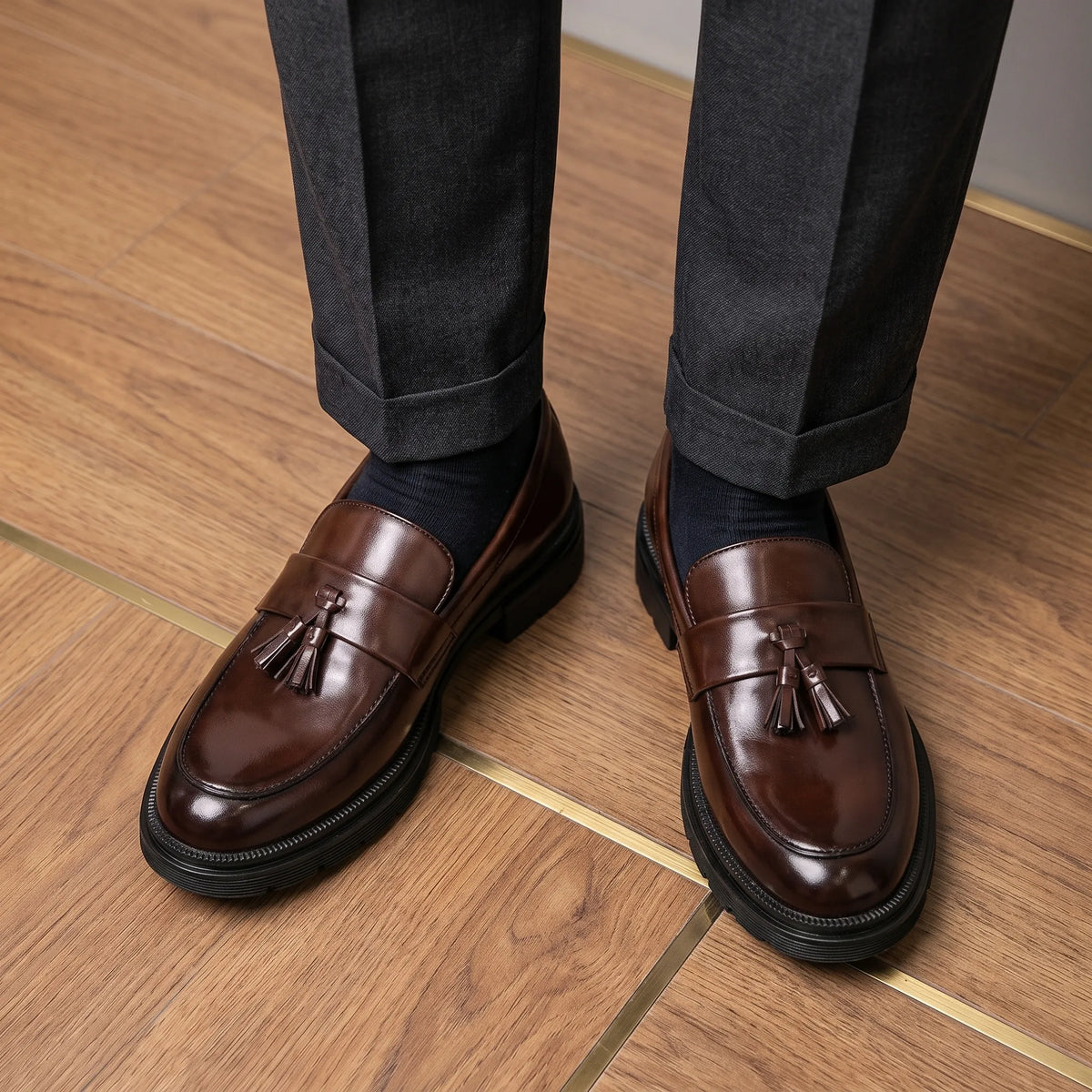 Mocassins Habillés À Glands En Cuir Véritable Pour Homme - On-foot — Top-down Worn View