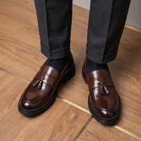 Mocassins Habillés À Glands En Cuir Véritable Pour Homme - On-foot — Top-down Worn View
