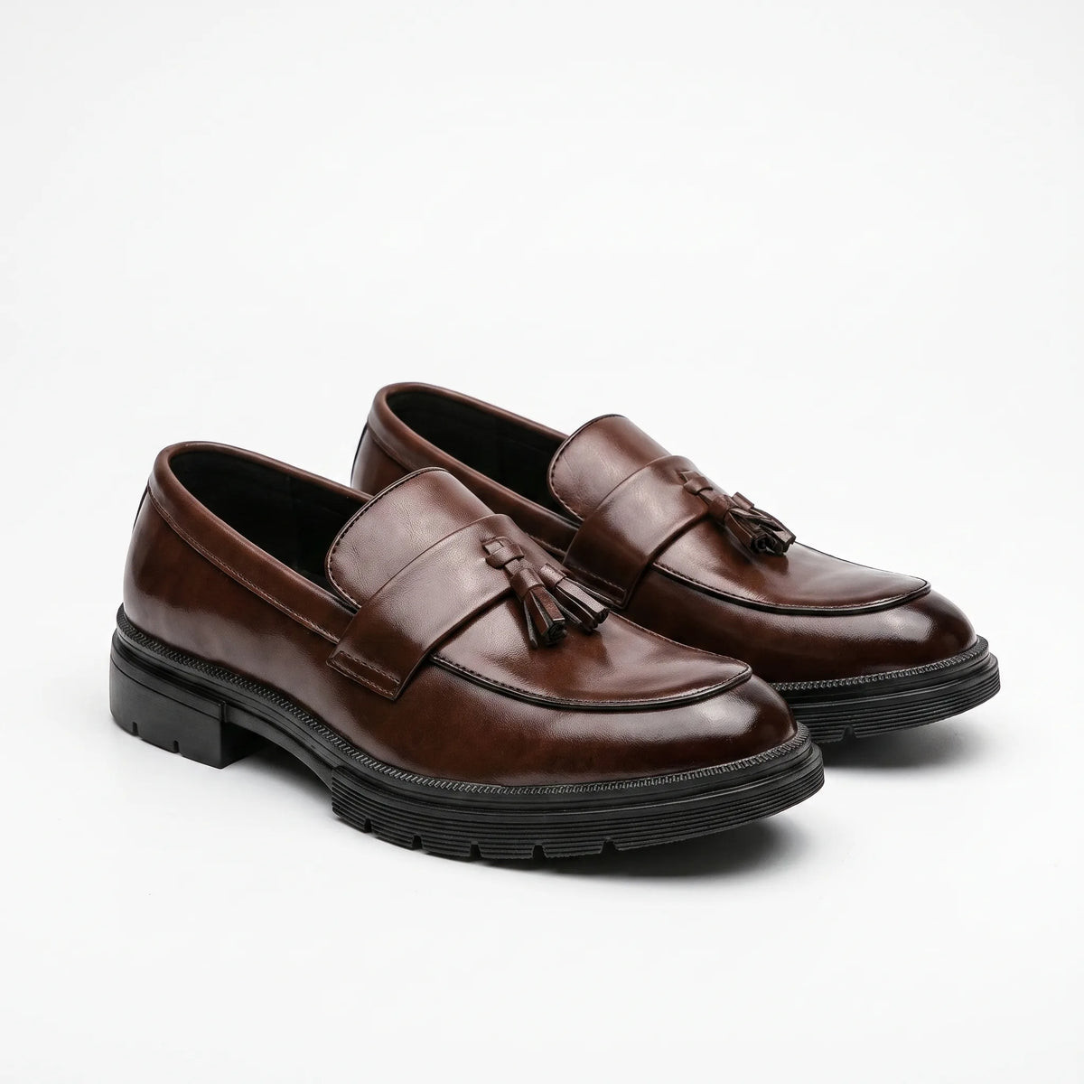 Mocassins Habillés À Glands En Cuir Véritable Pour Homme - Studio — Front 3/4 Pair