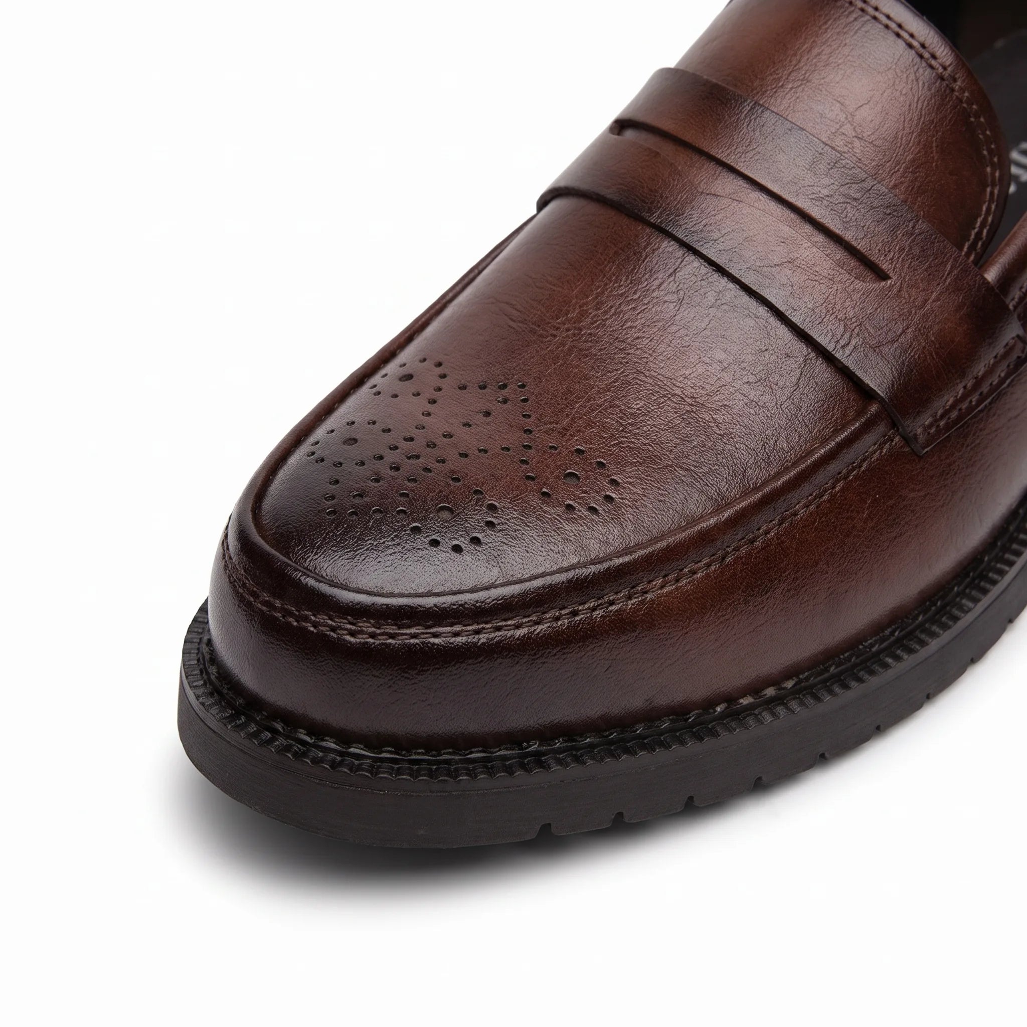 Mocassins Habillés En Cuir Véritable Pour Homme - Studio — Detail Close-up Image