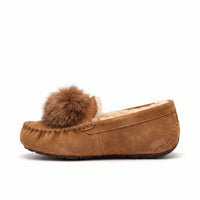 Mocassins Indiens En Daim Fourré À Pompon - Studio — Side Profile