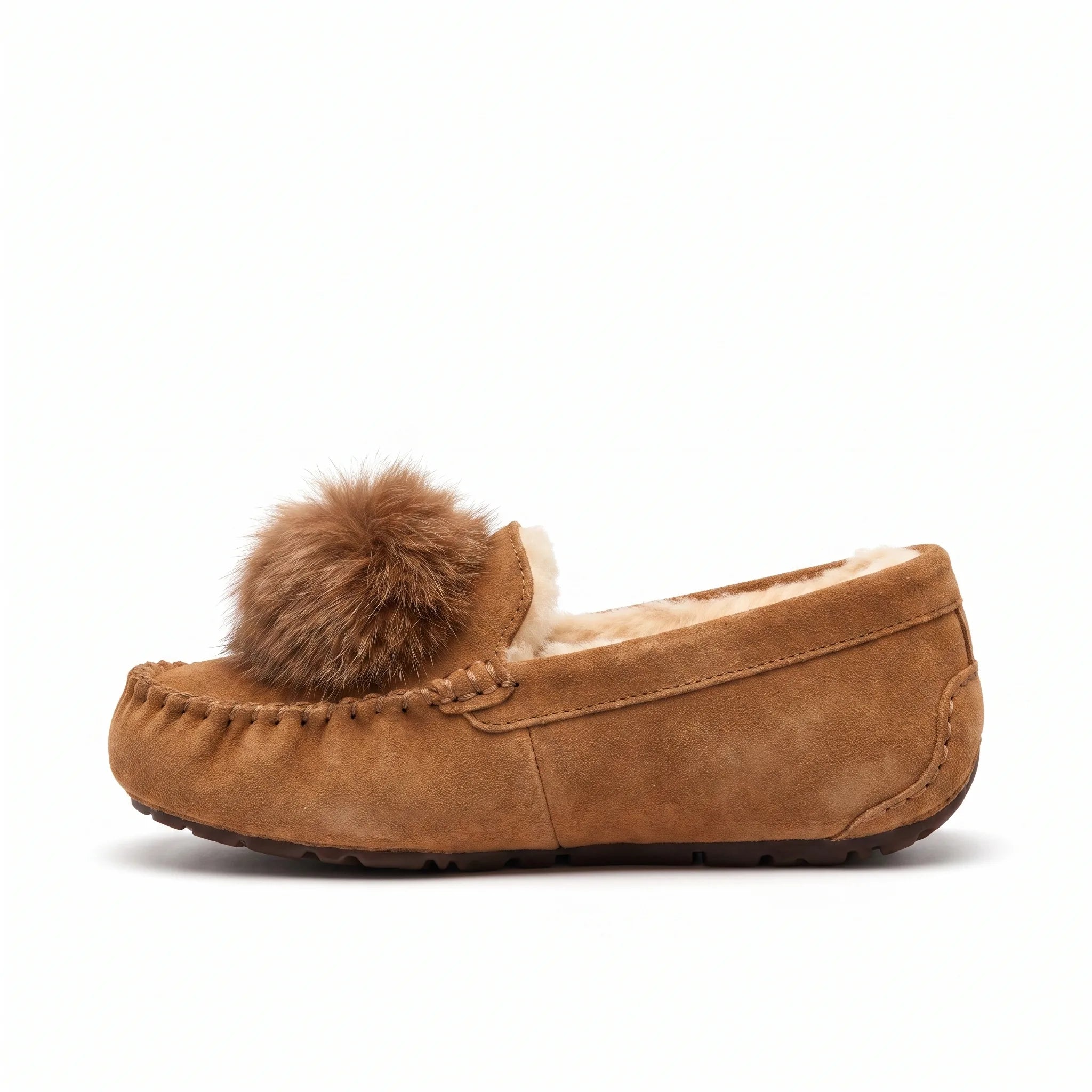 Mocassins Indiens En Daim Fourré À Pompon - Studio — Side Profile