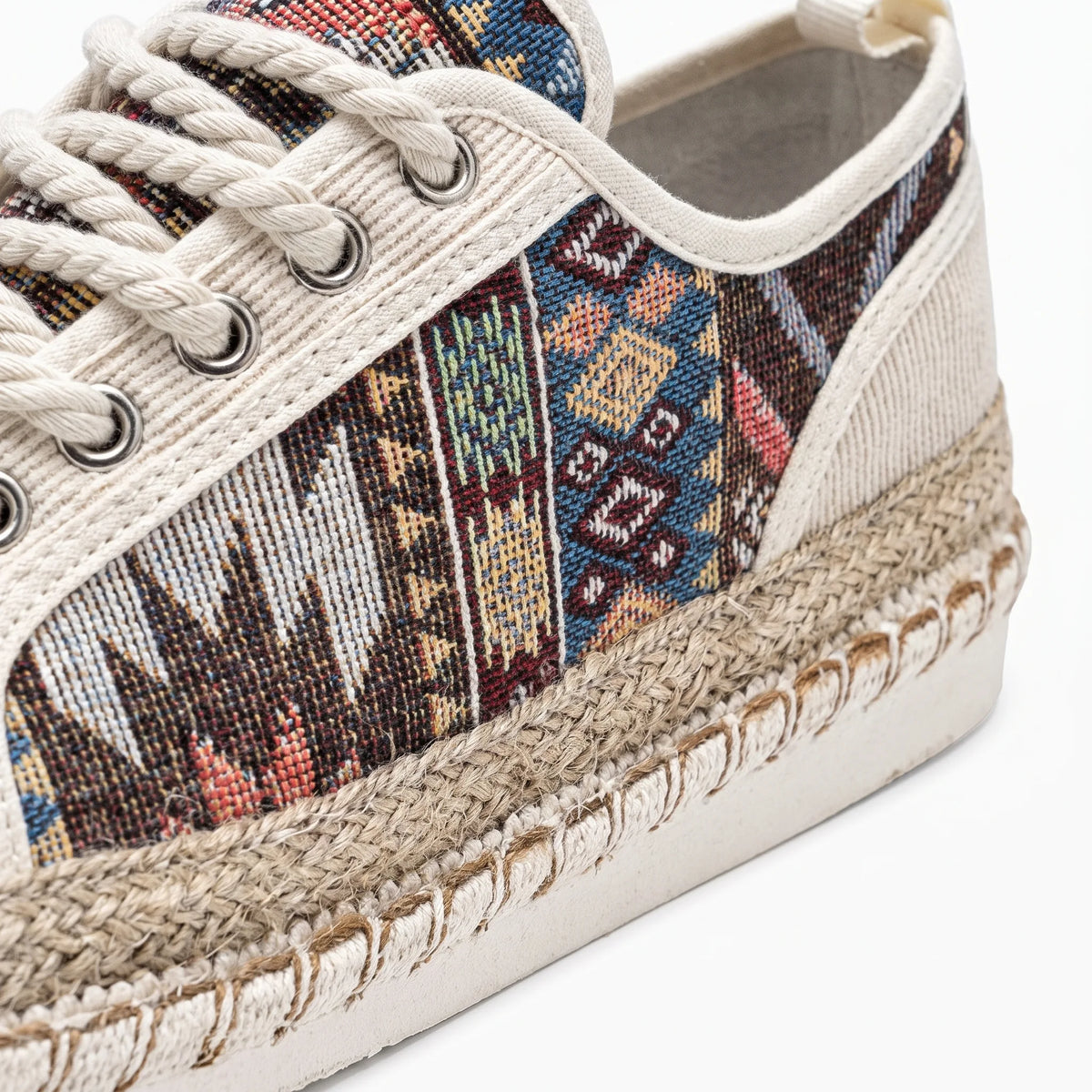 Mocassins Indiens En Toile - Studio — Detail Close-up