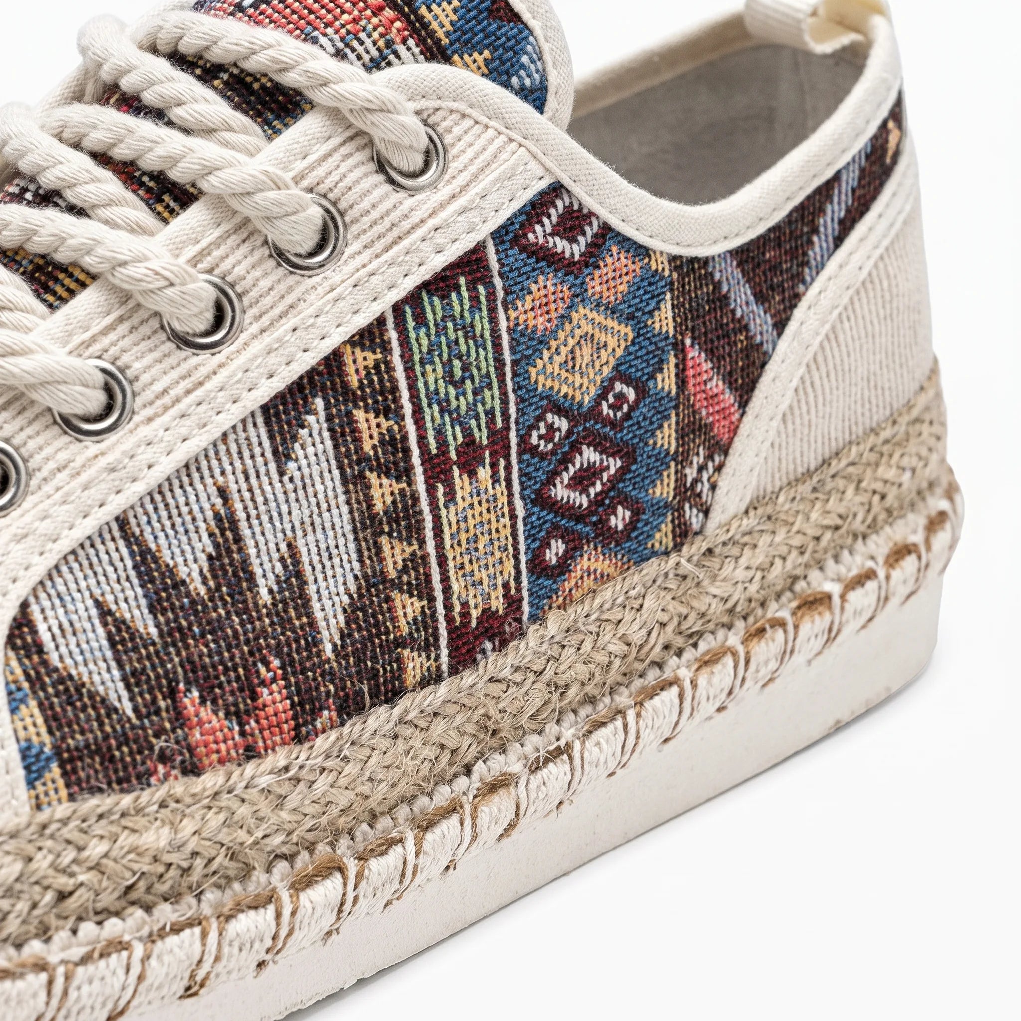 Mocassins Indiens En Toile - Studio — Detail Close-up Image
