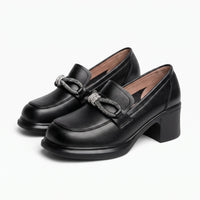 Mocassins Noirs Style Britannique Avec Nœud Papillon Pour Femmes - Studio — Front 3/4 Pair