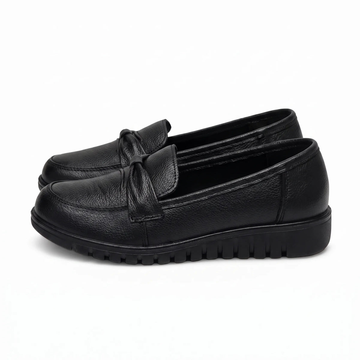 Mocassins Orthopédiques Effet Cuir Avec Coutures Apparentes Pour Femme - Studio — Front 3/4 Pair