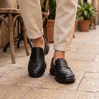 Mocassins Orthopédiques En Cuir À Plateforme - On-foot — Top-down Worn View