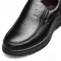 Mocassins Orthopédiques En Cuir De Vache Souple Pour Homme - Studio — Detail Close-up
