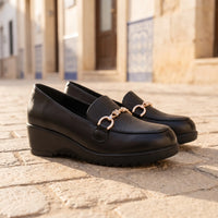 Mocassins Orthopédiques Noirs Plateforme Pour Femme - Lifestyle — Mediterranean Editorial