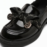 Mocassins Plateforme Nœud Papillon Noir Pour Femmes - Studio — Detail Close-up
