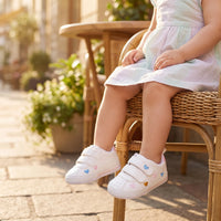 Mocassins Pour Bébé Fille À Motif Coeur - Lifestyle — Worn Editorial