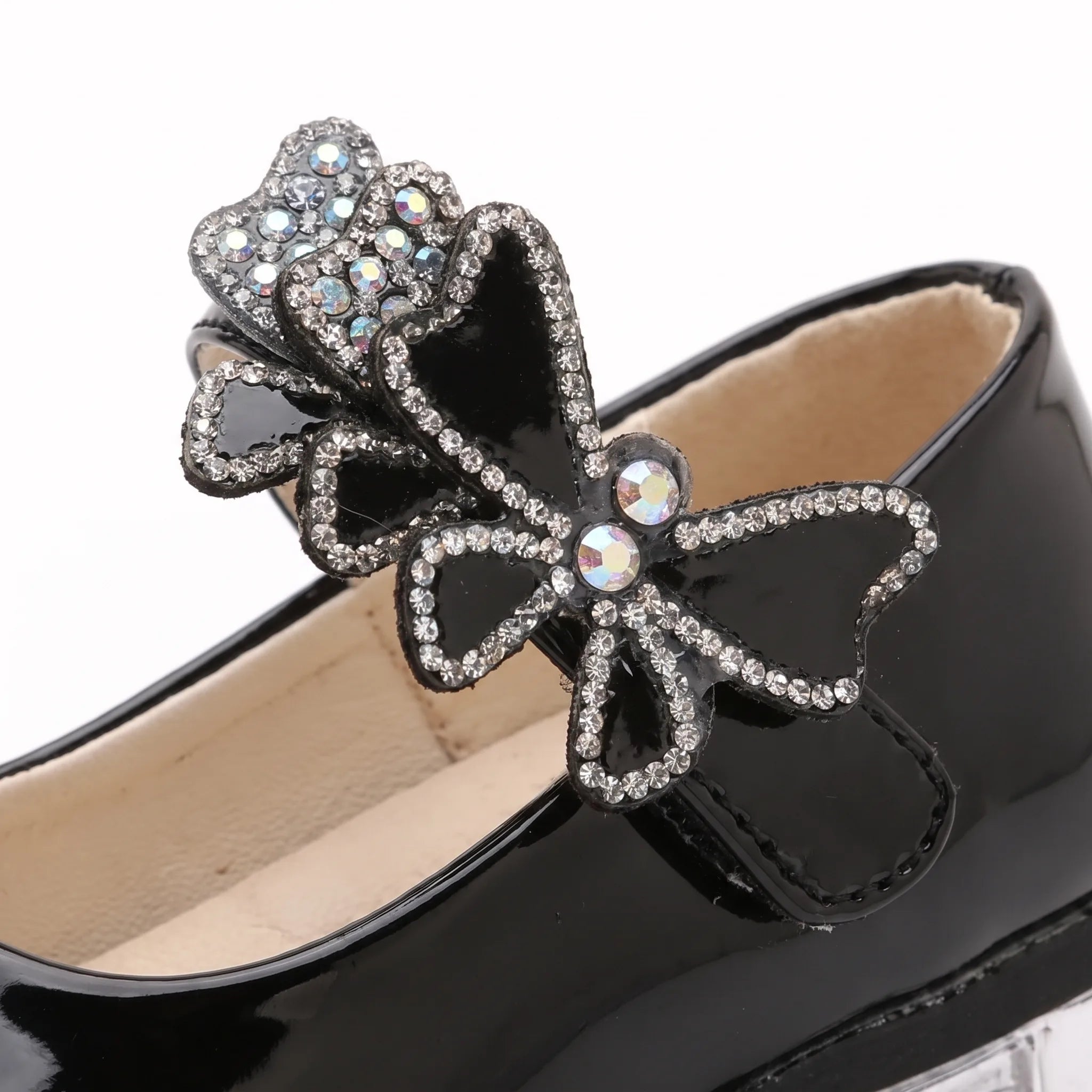 Mocassins Solides En Cuir Pour Fille - Studio — Detail Close-up Image
