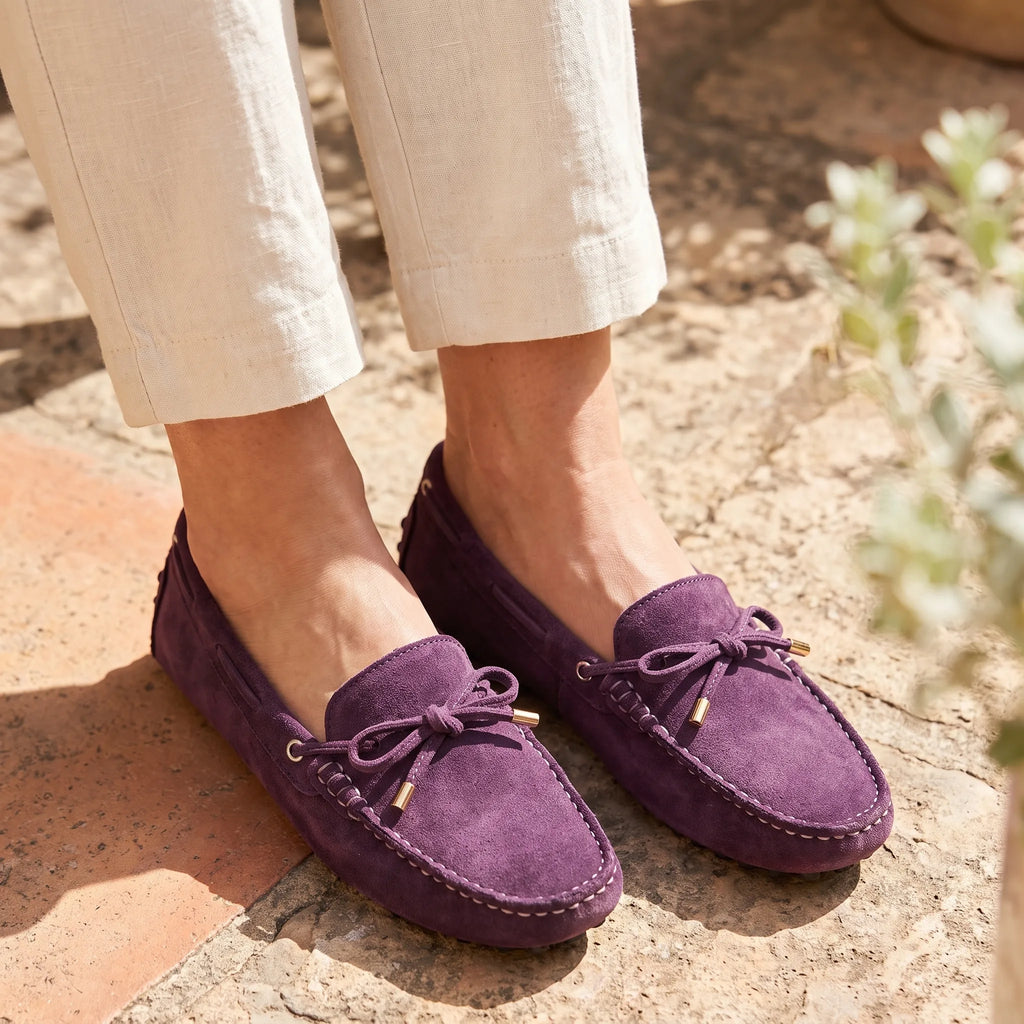 Mocassins Souples En Daim Pour Femmes - On-foot — Top-down Worn View